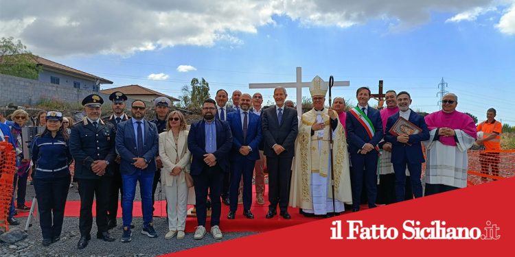 Belpasso. Posa della prima pietra per la costruzione della chiesa al Villaggio del Pino