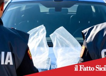 Catania. Trasportava  4,5 kg di cocaina in auto.Arrestato