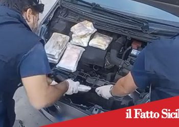 Catania . Intercettati sull’A18 con 27.7 kg di droga