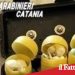 Paternò, tenta di disfarsi della droga e la lancia dal balcone: arrestato