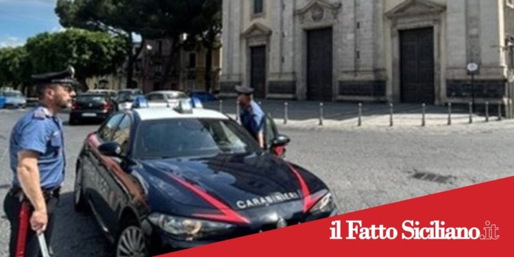Paternò, vende cocaina in pieno centro: incastrato 24enne