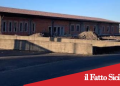 Santa Maria di Licodia. Doppio raid nelle scuole: furto di dispositivi informatici e atti vandalici