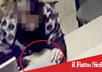 Catania .Furti in 2 gioiellerie del centro .Denunciata .