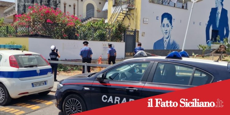 Riposto.Aveva imbrattato la targa dedicata a Franco Battiato: denunciato il responsabile