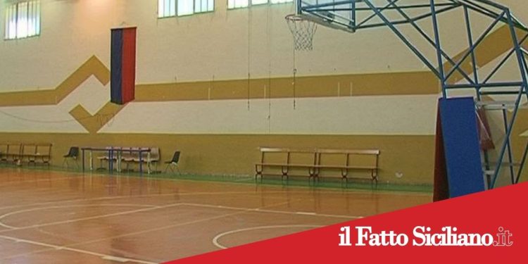 Paternò .Palazzetto dello Sport Impastato: cittadini e movimenti chiedono la revoca del bando