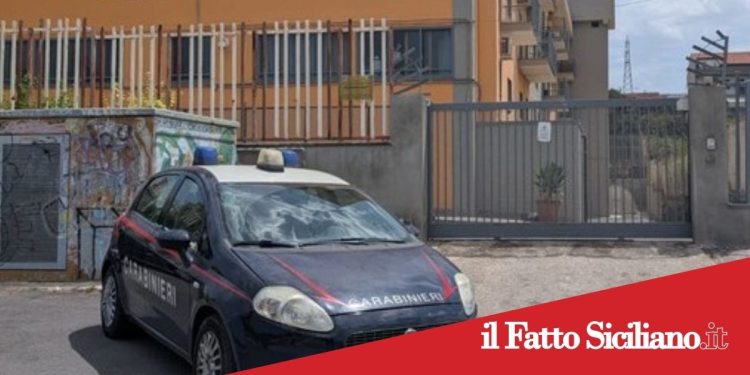 Paternò.Furto di 35 euro all’Istitituto “Francesco Redi”: 2 arresti