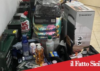 Siracusa. Invece di pulire il supermercato rubavano la merce
