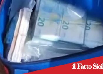 Ragusa. Motoscafo in panne, in mare spuntano 500 mila euro