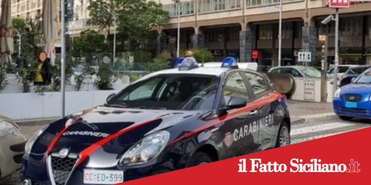 Catania, Furto di liquori pregiati al supermercato: 48enne bloccato prima della fuga