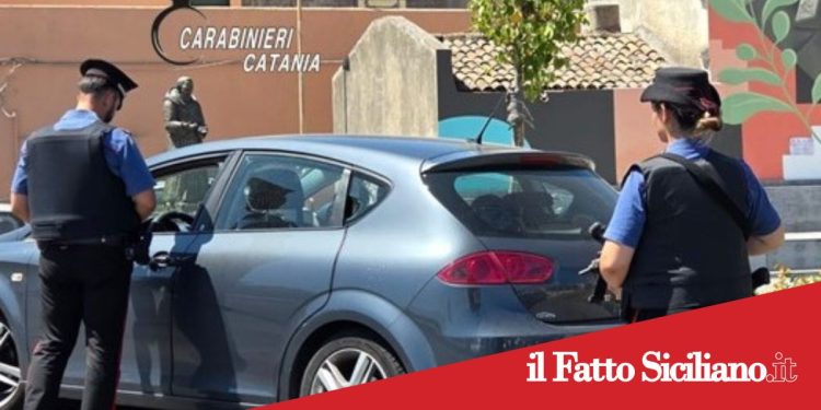 Motta S.Anastasia. Scappano dai controlli a folle velocità: due arrestati
