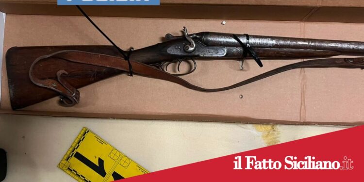 Catania. Sotto il divano fucile e munizioni. Arrestato