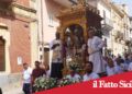 S.M.di Licodia. San Giuseppe abbraccia i licodiesi