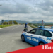 Autostrada A19. Auto in panne. Gli agenti trovano droga e un coltello