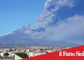 Catania. Eruzione Etna: disagi nei collegamenti aerei