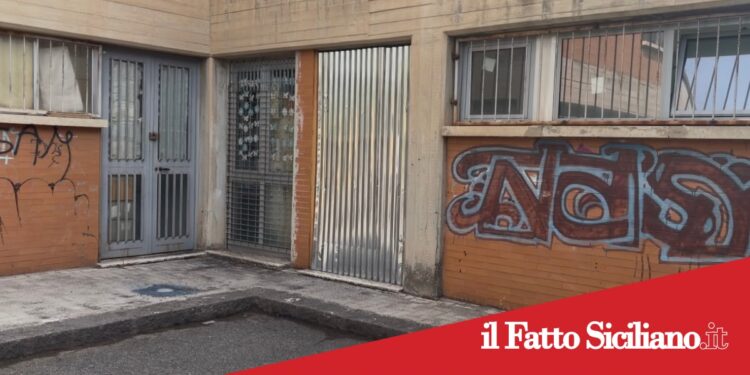 Paternò, IC “Don Milani”: infissi asportati al plesso “San Giuseppe”
